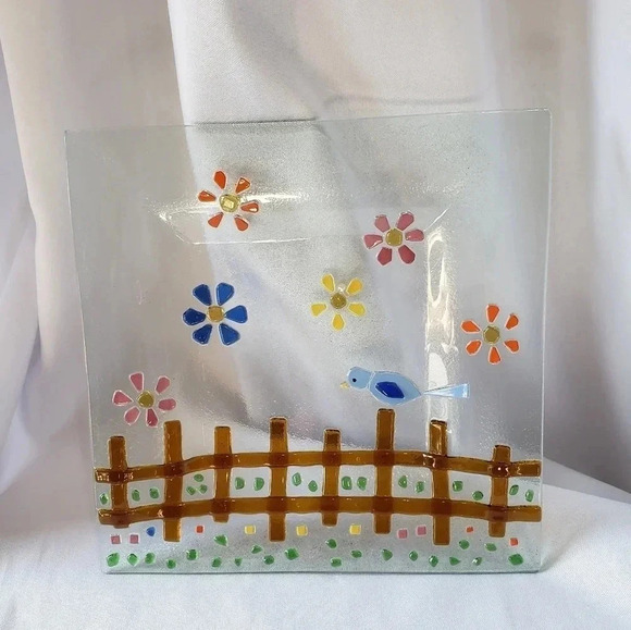 Square plate  with beautiful design - Picture 1 of 8